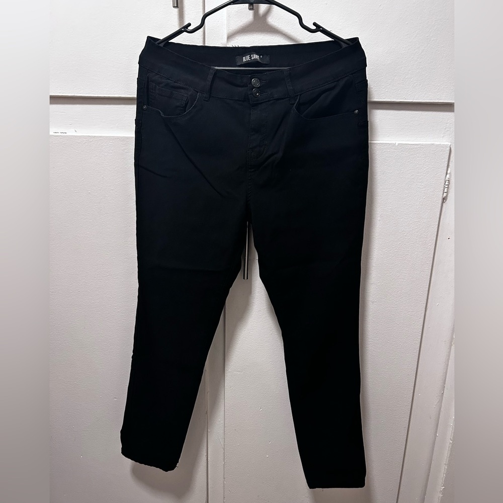Black Jeans feel like Jeggins